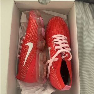 Woman’s vapormax